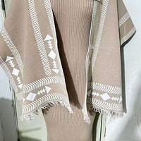 1770793277010 Robe et écharpe