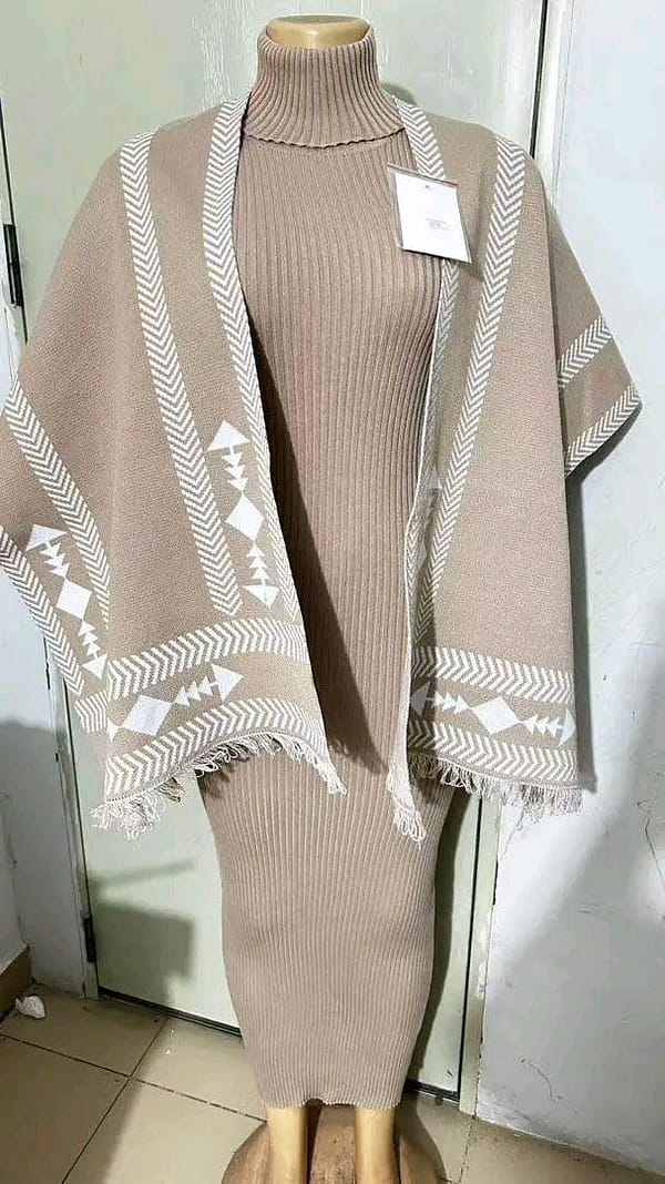 1770793277010 Robe et écharpe