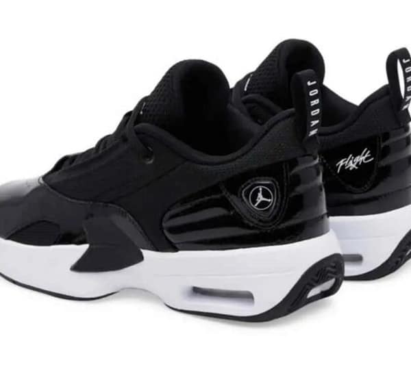 cropped-Screenshot_2026-01-20-23-07-42-306-edit_com.facebook.lite_.jpg Chaussure Nike